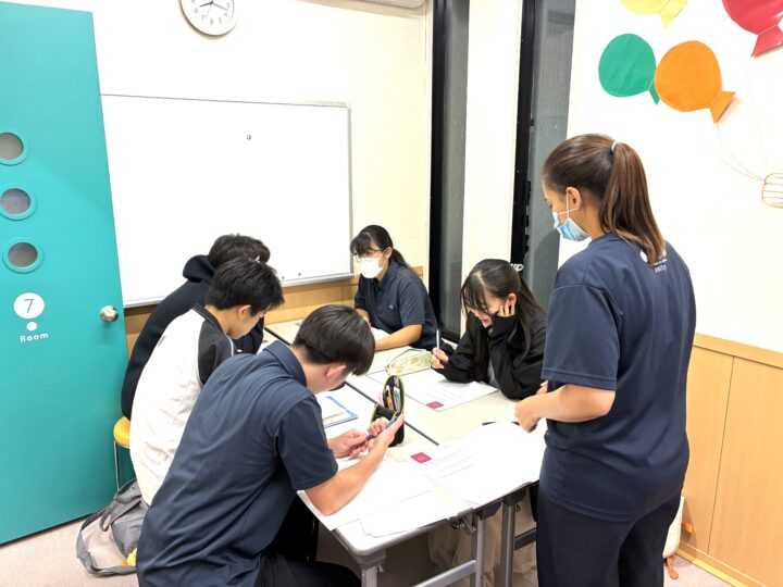 英会話のアミティー熊本武蔵ヶ丘校　高校生クラス様子