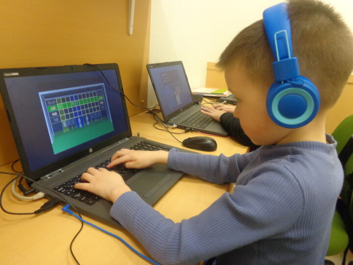 長岡校の内観写真