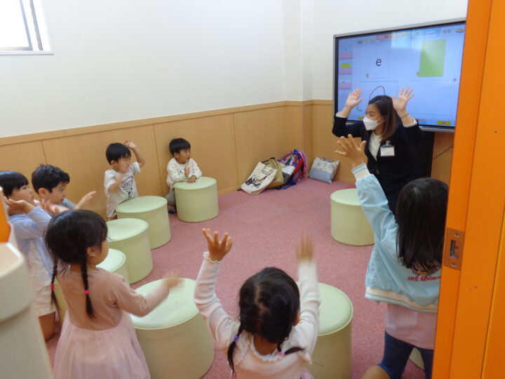 ～幼児クラスの様子～浜松校のこども英語・英会話教室アミティー