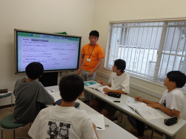 【文法クラス】少人数制で、発音もチェックしながらしっかり学習！富山校のこども英語・英会話教室アミティー