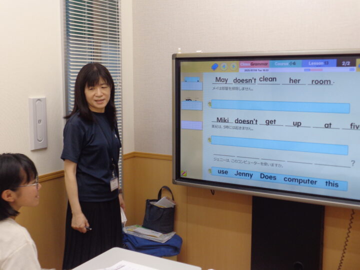 ★レギュラーレッスン★日本人教師とのレッスンです。4技能をバランスよく学習、小6からは文法クラスもあります。一宮校のこども英語・英会話教室アミティー