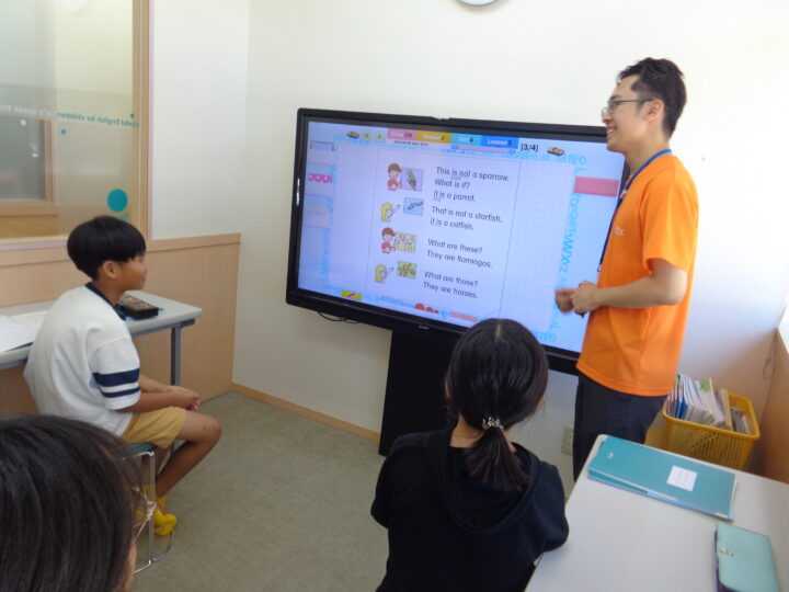 アミティーはiLesson🌟でCLIL教育に取り組んでいます。No, Japanese！でもっと楽しく、ぐっと集中🎵四日市校のこども英語・英会話教室アミティー