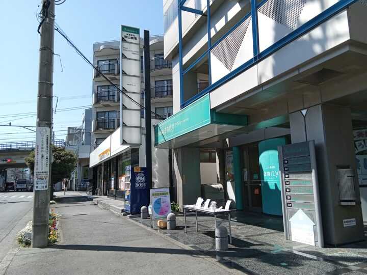 本厚木校の外観写真