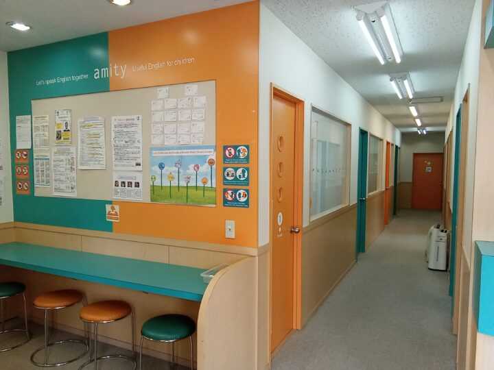 松戸馬橋校の内観写真