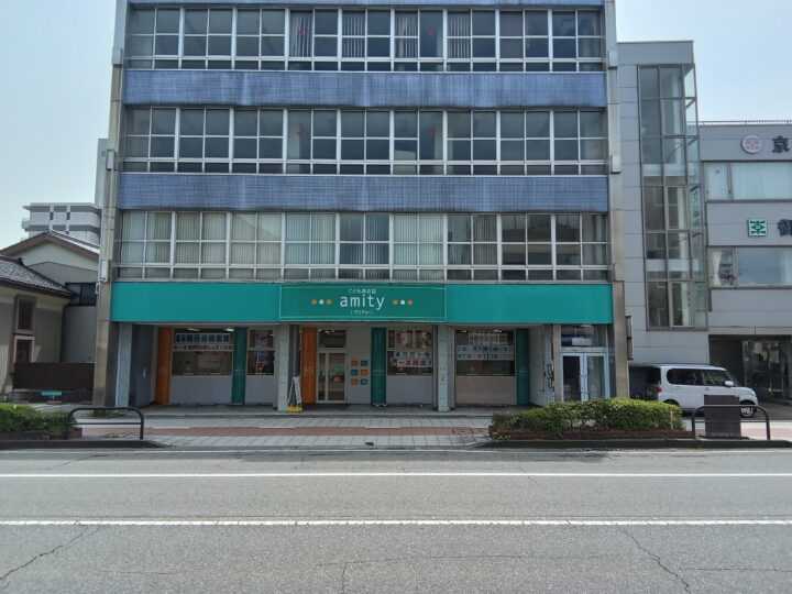 富山校の外観写真