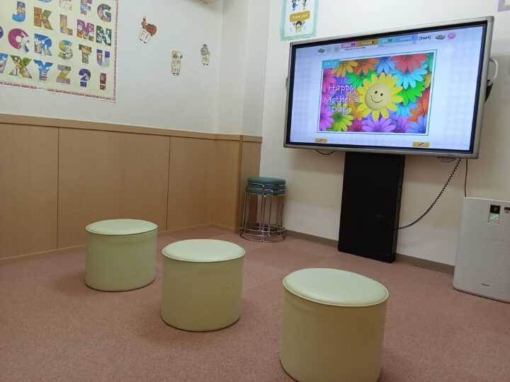 アミティー高岡校教室内観