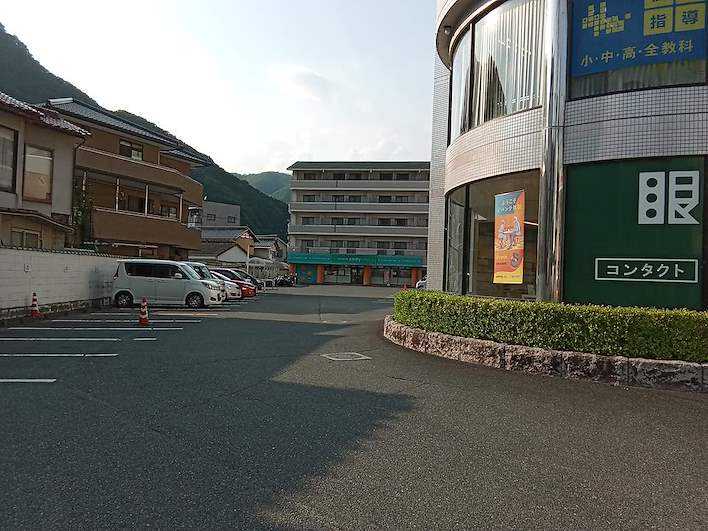 高梁校の外観写真