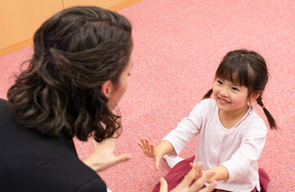 お子さま一人ひとりの個性が表れる時期だからこそ効果を発揮する個別レッスン。