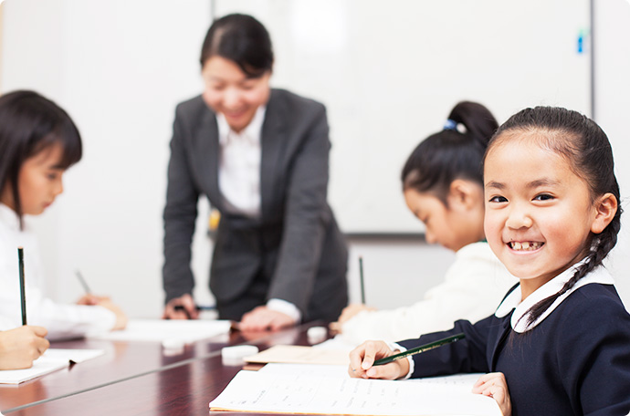 「子供英語・英会話」の専門校として、国内最高水準の英語教育を提供