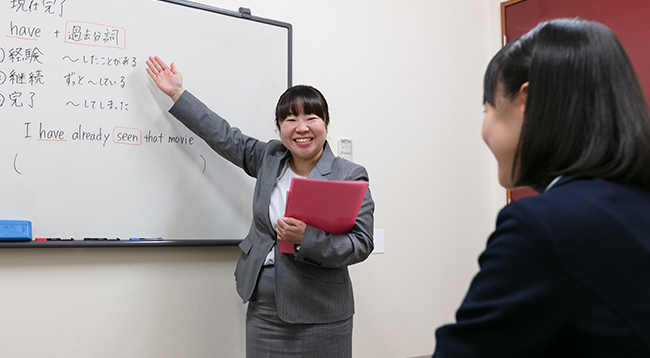 アミティーで身につけた学習内容を、文法ごとに整理し、しっかりと理解・定着させていきます。 イメージ写真